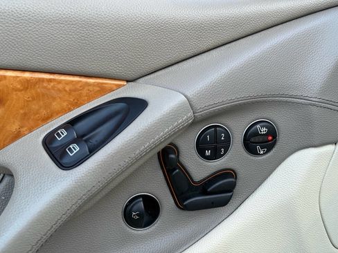 Used 2005 Mercedes-Benz SL 500 image 18