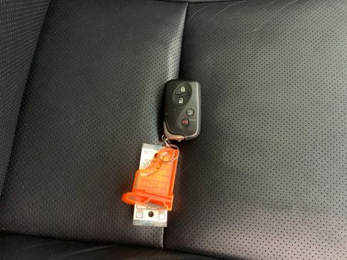 Used 2012 Lexus LS 460 w/ Comfort Pkg image 45