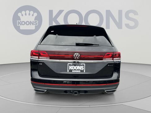 Used 2025 Volkswagen Atlas SE AWD/4WD image 10