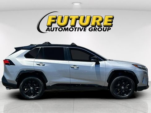 Used 2023 Toyota RAV4 XSE AWD/4WD image 2