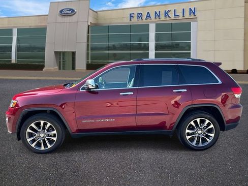 Used 2018 Jeep Grand Cherokee Limited w/ Luxury Group II AWD/4WD image 4