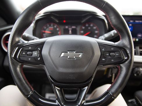 Certified 2024 Chevrolet Trax RS w/ Driver Confidence Package image 12