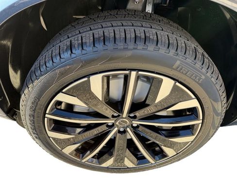 New 2026 Volvo XC90 B6 Ultra image 8