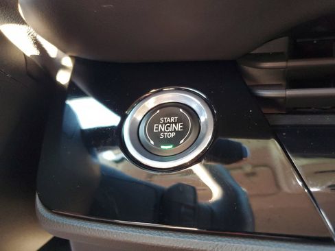 Used 2024 Buick Envision Avenir AWD/4WD image 24