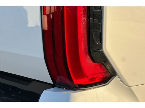 New 2026 Toyota Tundra SR image 32