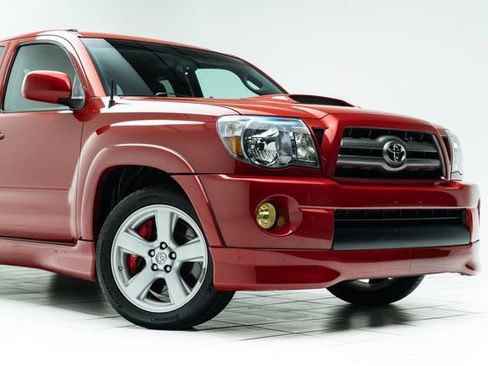 Used 2010 Toyota Tacoma X-Runner RWD image 4
