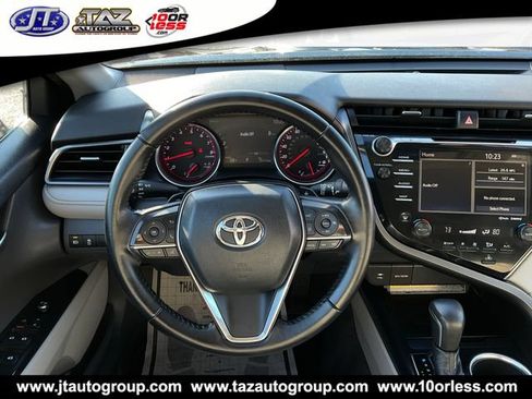 Used 2019 Toyota Camry XSE FWD image 17