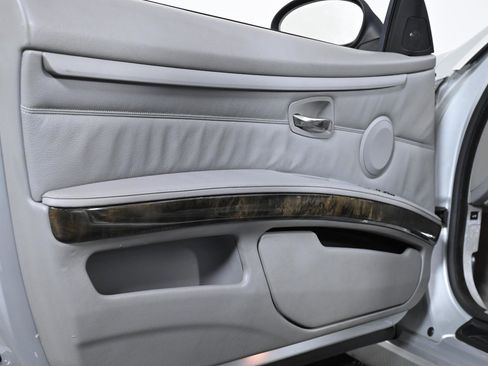 Used 2008 BMW 335i Convertible image 27