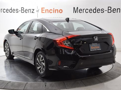 Used 2018 Honda Civic EX image 4