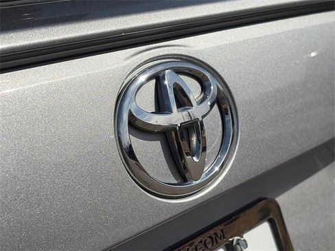 Used 2025 Toyota RAV4 XLE image 12