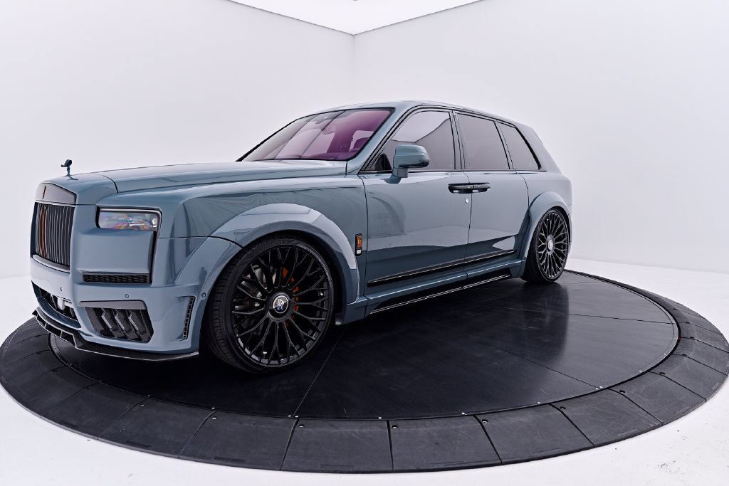 Used 2025 Rolls-Royce Cullinan AWD/4WD image 15