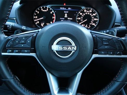 Used 2024 Nissan Altima 2.5 SR w/ SR Premium Package image 17