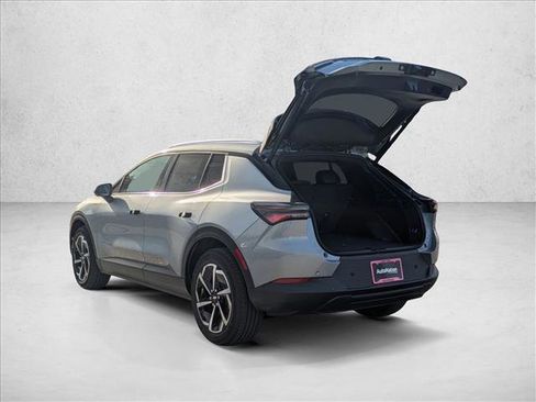 New 2026 Chevrolet Equinox EV LT image 9