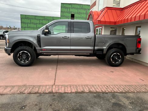 Used 2025 Ford F350 Platinum w/ Tremor Off-Road Package image 2