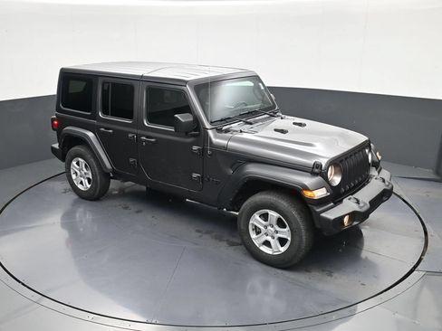 Used 2022 Jeep Wrangler Unlimited Sport AWD/4WD image 24
