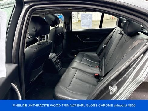 Used 2018 BMW 320i xDrive Sedan w/ Premium Package image 13