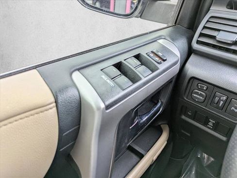 Used 2015 Toyota 4Runner Limited image 18