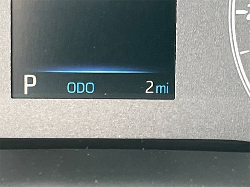 Used 2025 Toyota Corolla LE image 27