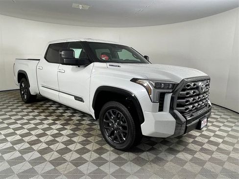 New 2025 Toyota Tundra Platinum image 28