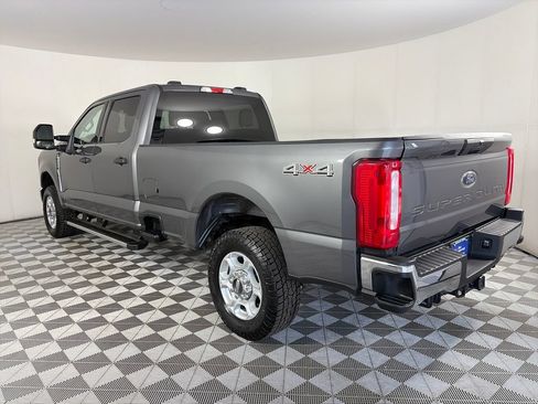 Certified 2025 Ford F250 XLT AWD/4WD image 5