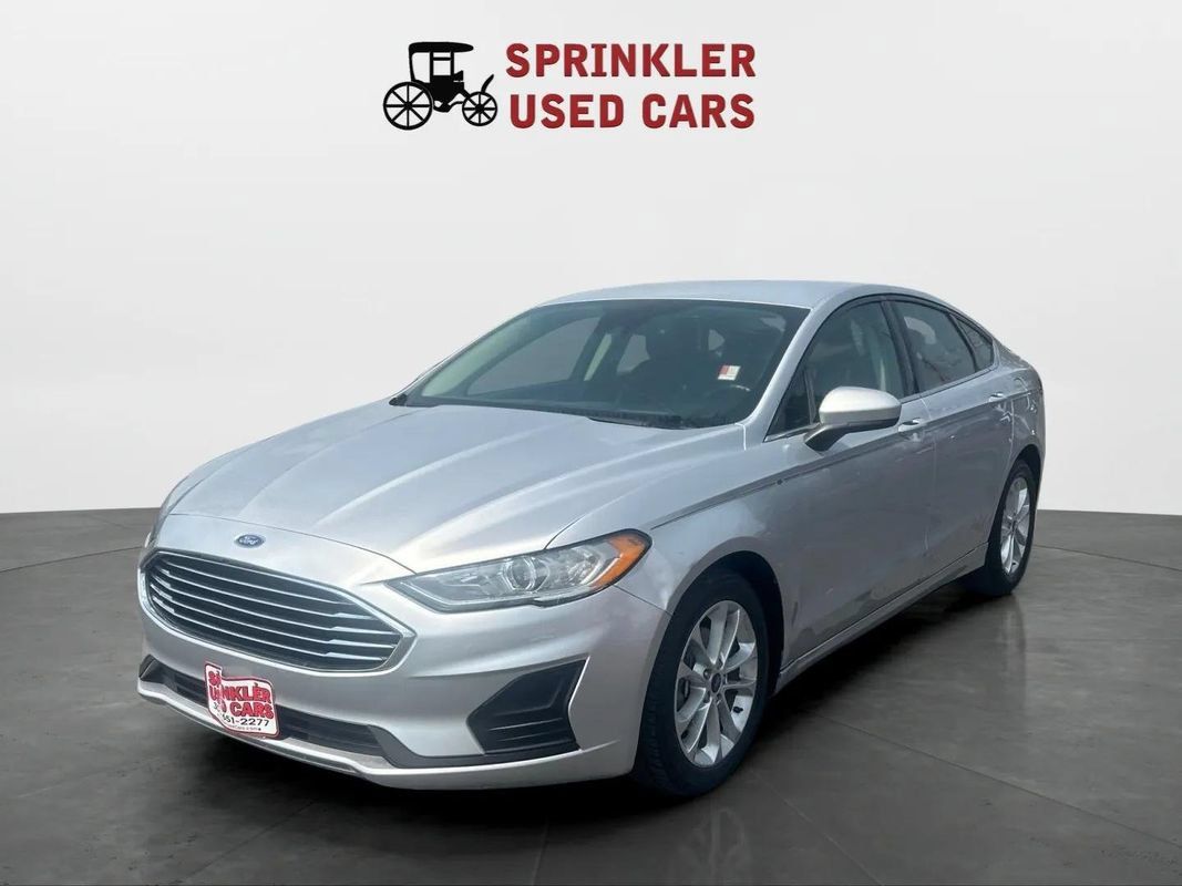 Used 2019 Ford Fusion SE FWD image 8