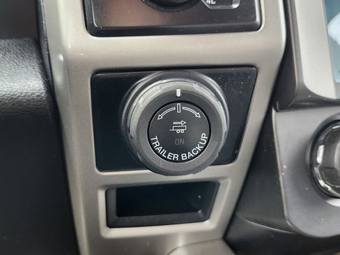 Used 2016 Ford F150 Lariat image 10