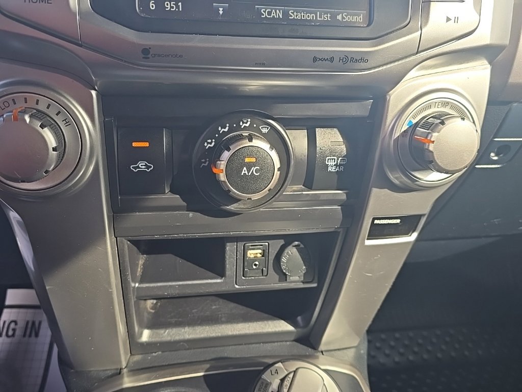 Used 2018 Toyota 4Runner SR5 AWD/4WD image 14