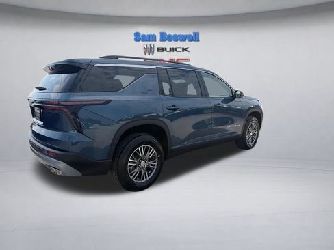 Used 2026 Chevrolet Traverse LT FWD image 9