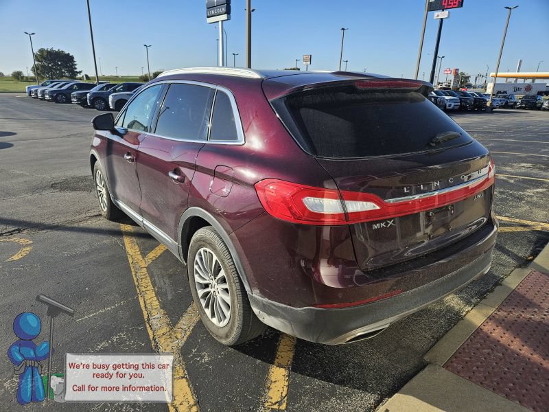 Used 2018 Lincoln MKX Select w/ Select Plus Package AWD/4WD image 3