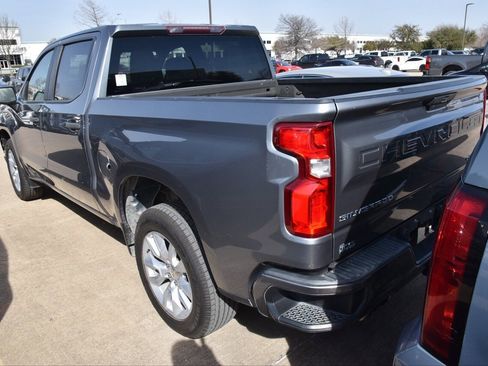 Used 2020 Chevrolet Silverado 1500 Custom w/ Custom Value Package image 8