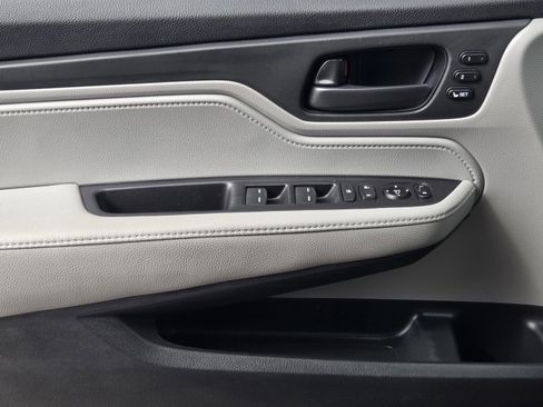 Used 2019 Honda Odyssey EX-L image 18