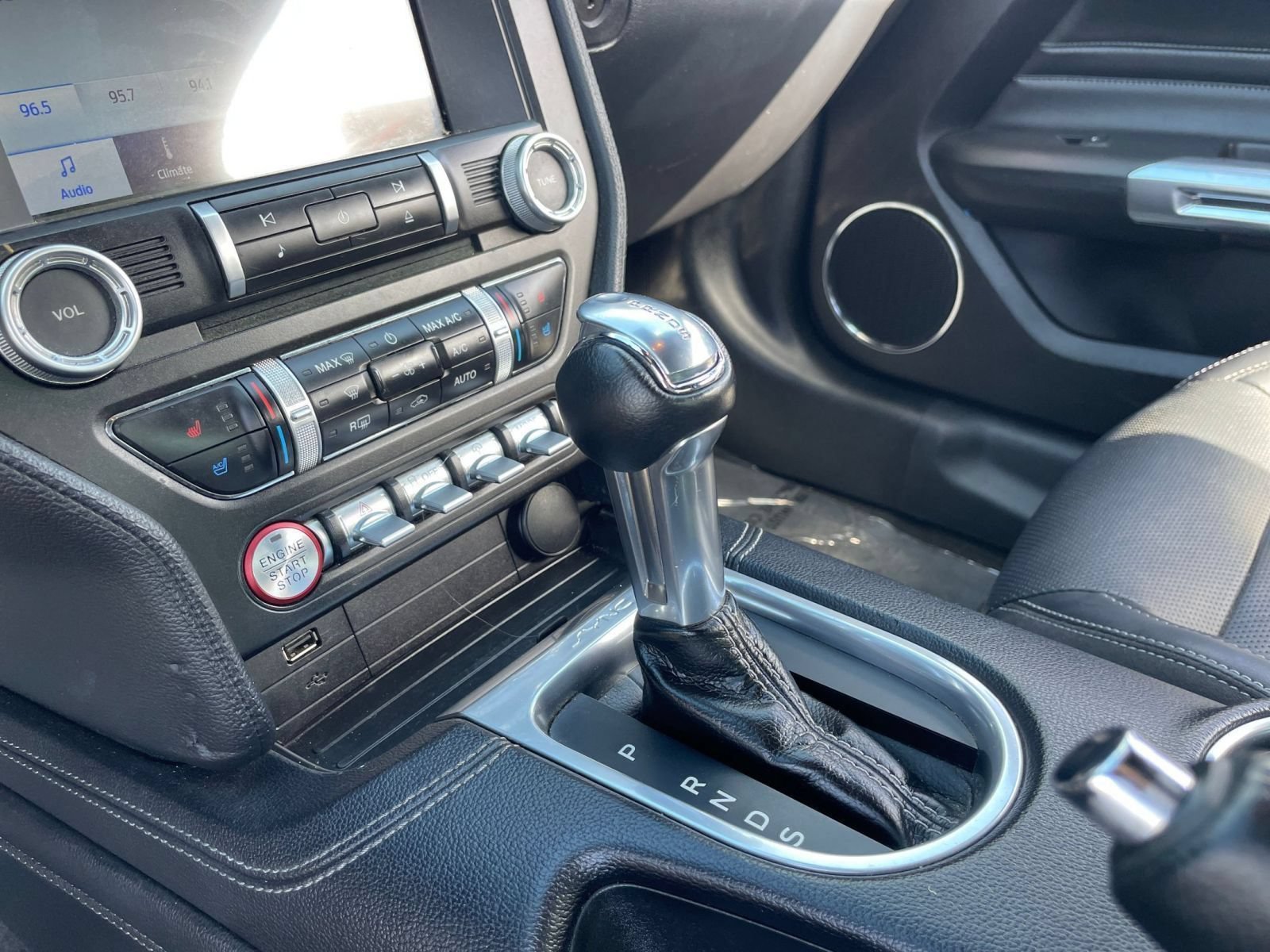 Used 2022 Ford Mustang GT Premium w/ GT Performance Package RWD image 34