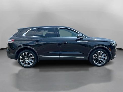 Used 2022 Lincoln Nautilus Reserve w/ Luxury Package AWD/4WD image 7