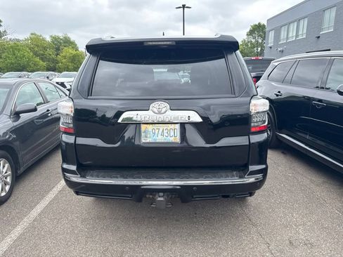 Used 2018 Toyota 4Runner Limited AWD/4WD image 14