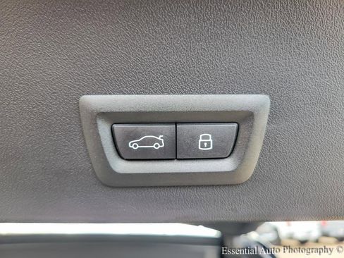 Used 2026 BMW X3 xDrive30 w/ Premium Package image 22