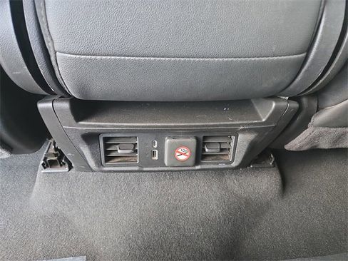 Used 2025 GMC Sierra 1500 SLT image 17