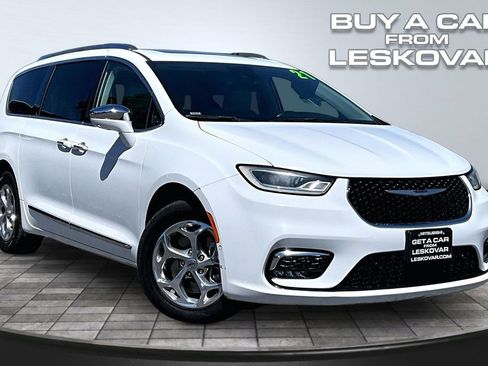 Used 2021 Chrysler Pacifica Limited w/ Premium & Safety Sphere Group AWD/4WD image 1