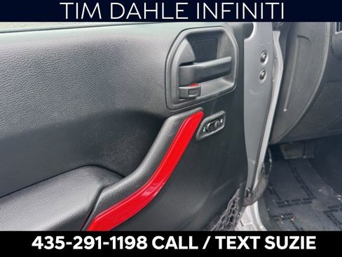 Used 2018 Jeep Wrangler Unlimited Sahara image 9