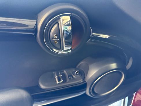 Used 2014 MINI Cooper S FWD image 17
