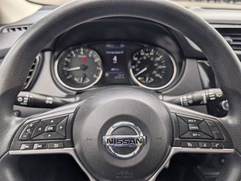 Used 2021 Nissan Rogue Sport S image 23