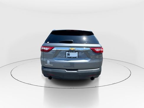 Used 2021 Chevrolet Traverse LS FWD image 7