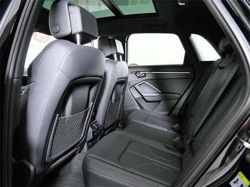 Certified 2025 Audi Q3 2.0T Premium w/ Convenience Package image 14