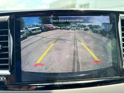 Used 2025 Chrysler Pacifica Select FWD image 22
