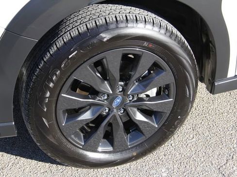 Certified 2025 Subaru Outback Onyx Edition image 13