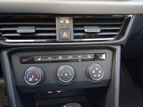 Used 2022 Volkswagen Taos S image 20