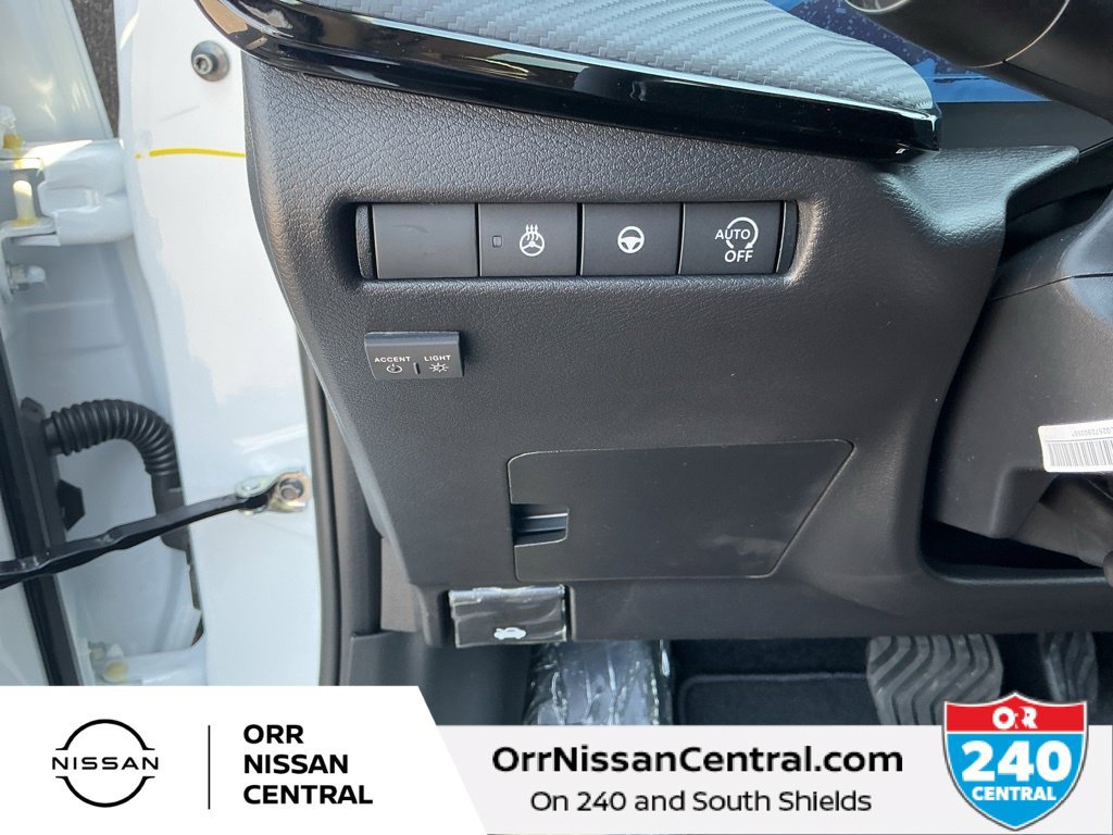 Used 2026 Nissan Kicks SR w/ SR Premium Package FWD image 19