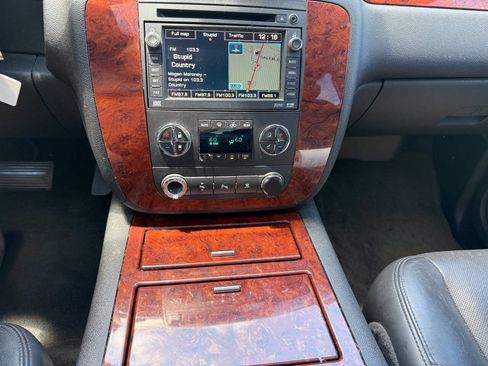 Used 2010 Chevrolet Tahoe LTZ AWD/4WD image 9