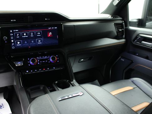 Used 2026 GMC Sierra 2500 AT4 AWD/4WD image 19