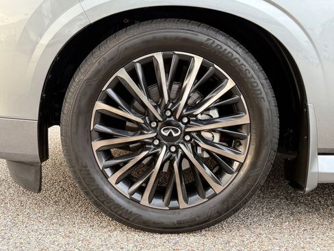 Used 2025 INFINITI QX80 Autograph w/ Autograph Exterior Package image 11