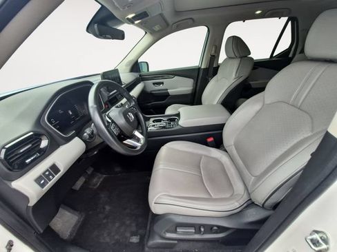 Used 2023 Honda Pilot Elite image 9